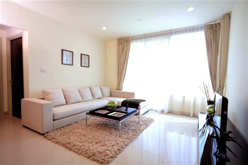 riverside apartment to rent near Baan Sathorn Chaophraya